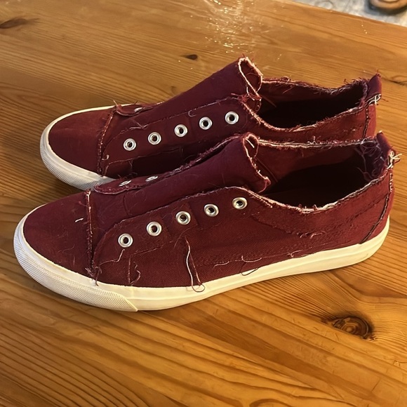 Maroon Babalu by Corkys size 10 - Picture 3 of 8